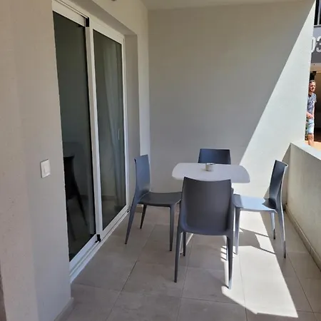 Beautiful, Modern In Sunny קורלחו