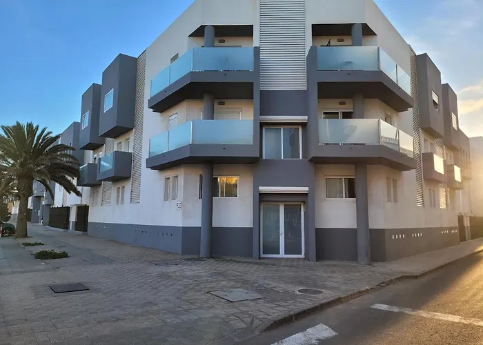 דירה Beautiful, Modern In Sunny קורלחו