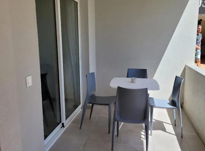 Beautiful, Modern In Sunny קורלחו